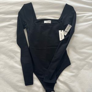 Aritzia Babaton bodysuit